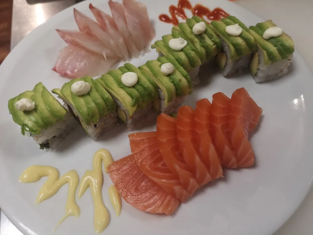 Sashimi Saumon Maki California Saumon Thon